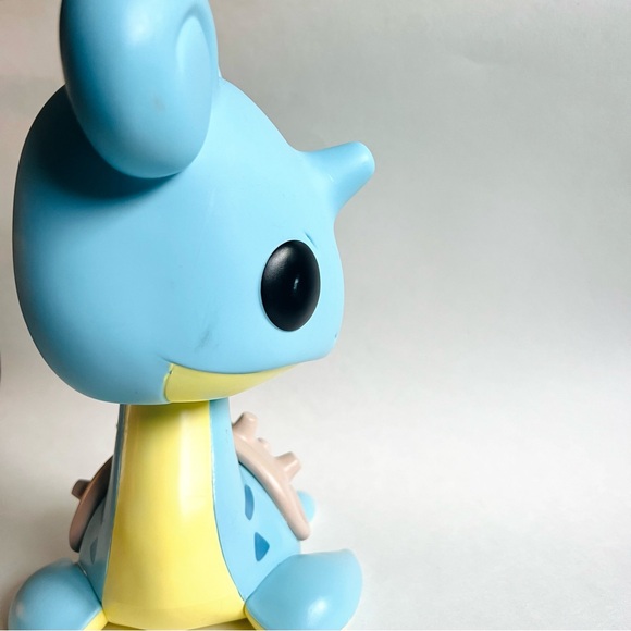 Funko Pop Jumbo Pokemon “Lapras” #867 out of box - Picture 4 of 5